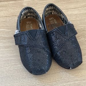 Toms Classic Black Glittery Espadrilles Size 5.5